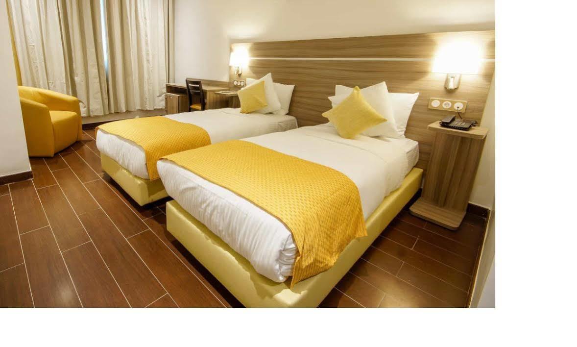 Hotel Best Night アルジェ エクステリア 写真
